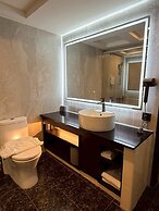 Via Garden Hotel