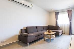 Modern Condo - 1BR T1-401