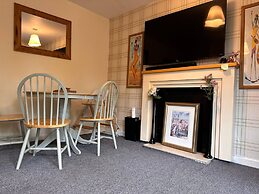 Runcorn Cozy 3-bed Entire House