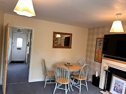 Runcorn Cozy 3-bed Entire House