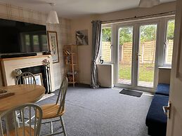 Runcorn Cozy 3-bed Entire House