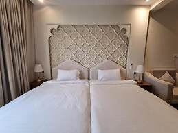Avene Hotel