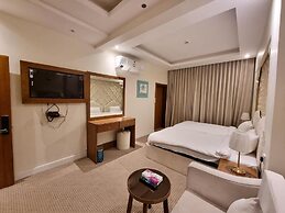 Avene Hotel
