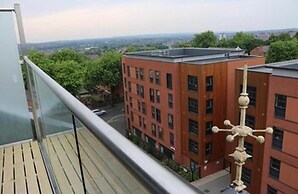 Kick Back Relax Stylish Space With Balcony