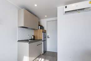 Modern Condo - 1BR & Office T3-528