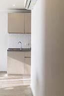 Modern Condo - 1BR & Office T3-528