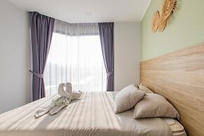 Modern Condo - 1BR & Office T3-528