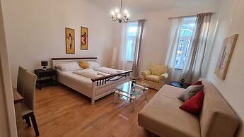 Spacious 2BR Apt Long Stay in Vienna