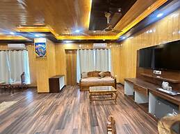 The Chail Pine Orchard Resort