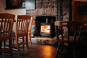 Fox and Hounds Inn