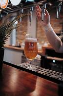 Fox and Hounds Inn