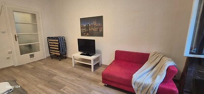 Charming 1BR Apt Near Central Vienna