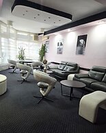 HOTEL MILLENNIUM