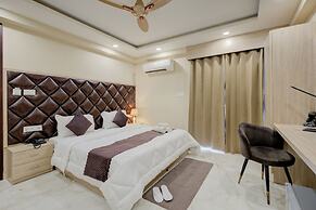 The Paras Studio Serviced Apartments