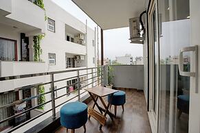 The Paras Studio Serviced Apartments