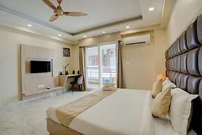 The Paras Studio Serviced Apartments