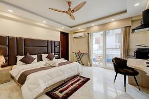 The Paras Studio Serviced Apartments