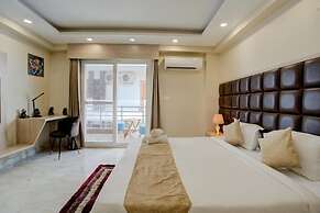 The Paras Studio Serviced Apartments