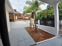 Baiyok Villas Near Kathu Waterfall