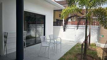 Baiyok Villas Near Kathu Waterfall