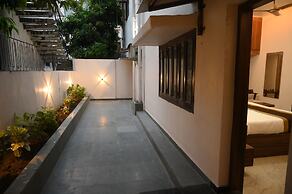 The Golden Villa