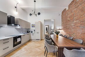 easy-flat Votiv - 153sqm Apartment with Terrace