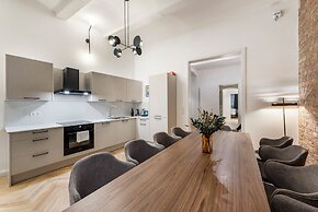 easy-flat Votiv - 153sqm Apartment with Terrace