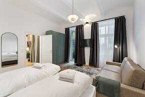 easy-flat Votiv - 153sqm Apartment with Terrace
