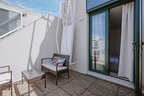 888hostel&suites