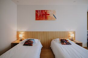 888hostel&suites