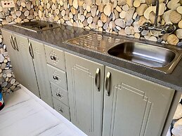 Modern Studio in New Chadcombe - 2315