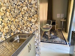 Modern Studio in New Chadcombe - 2315