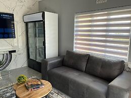 Modern Studio in New Chadcombe - 2315