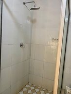 Spacious Ground-floor Studio in Central New Chadcombe - 2316