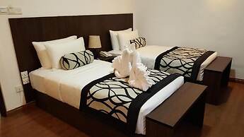 Nat City Hotel Nuwaraeliya