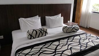 Nat City Hotel Nuwaraeliya