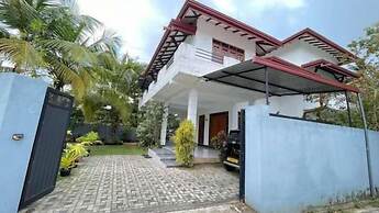 Colombo Airport Field View Villa