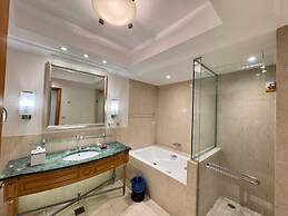 Premium SA at 4 Seasons Hotel