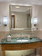 Premium SA at 4 Seasons Hotel