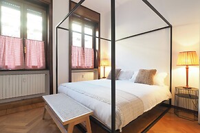 Brera Apartments in Duomo