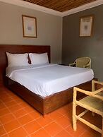 Montane Safaris Hotel Entebbe