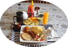 Montane Safaris Hotel Entebbe