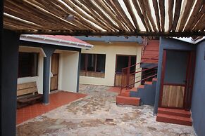 Montane Safaris Hotel Entebbe
