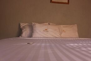 Montane Safaris Hotel Entebbe