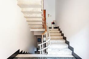 Spacious 2-bedroom flat near the beach