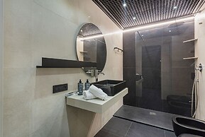 Beachfront Studio With Terrace by Wonderful Italy