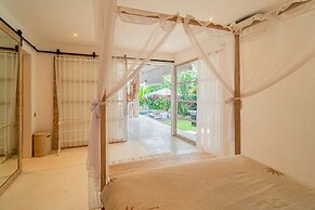 Kokomo Villas by Aayan