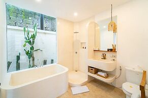 Kokomo Villas by Aayan