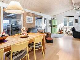 5 Star Holiday Home in Dronningmolle