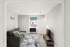 Spacious 2-floor Flat Near Weymouth Seafront